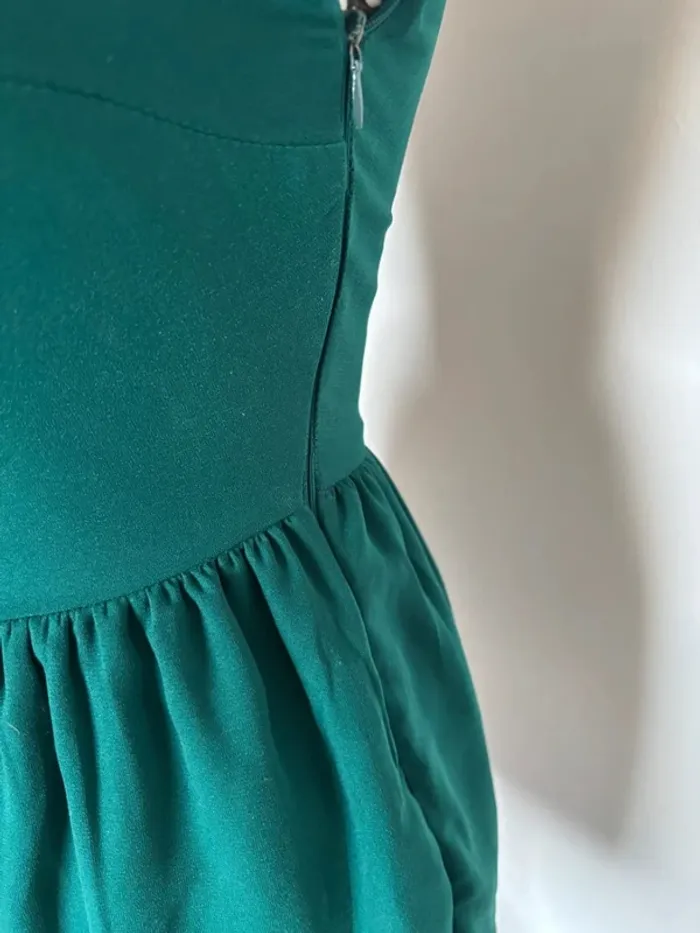 La petite robe verte Zara taille 34 - photo numéro 5