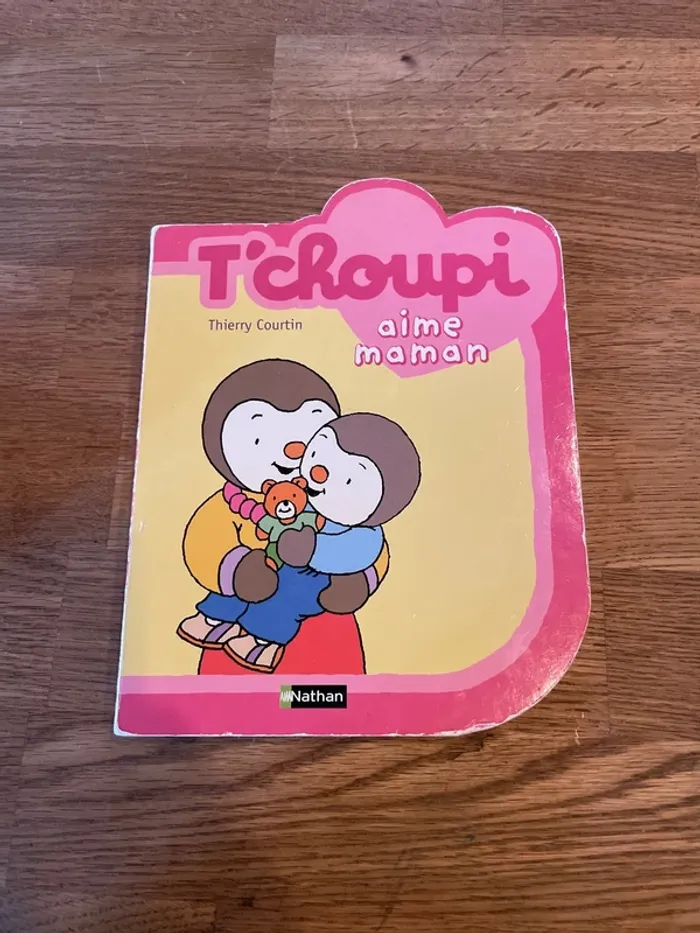 Livre cartonné Tchoupi aime maman