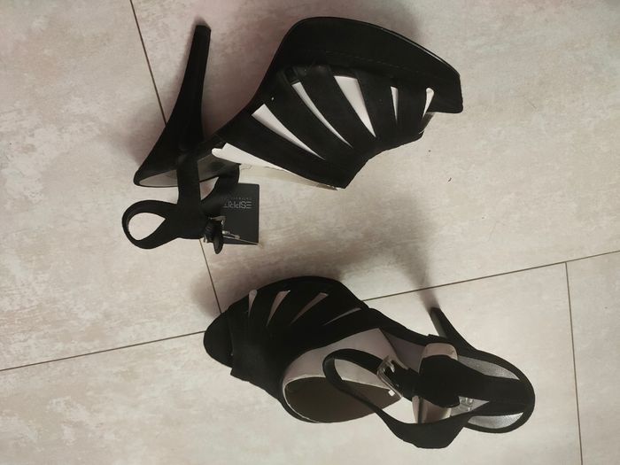 Chaussure  plateforme neuve avec etiquette - photo numéro 2