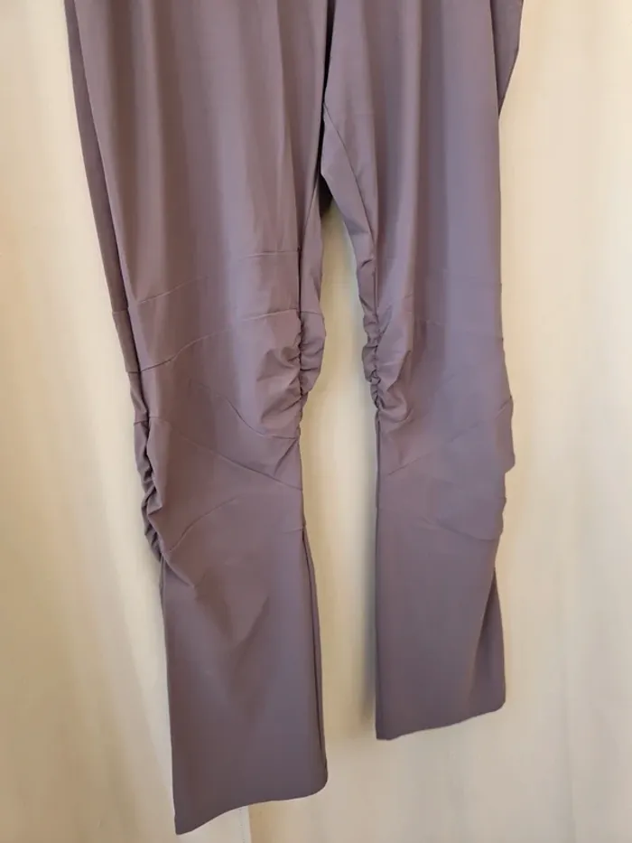 Leggings lycra gris - photo numéro 4