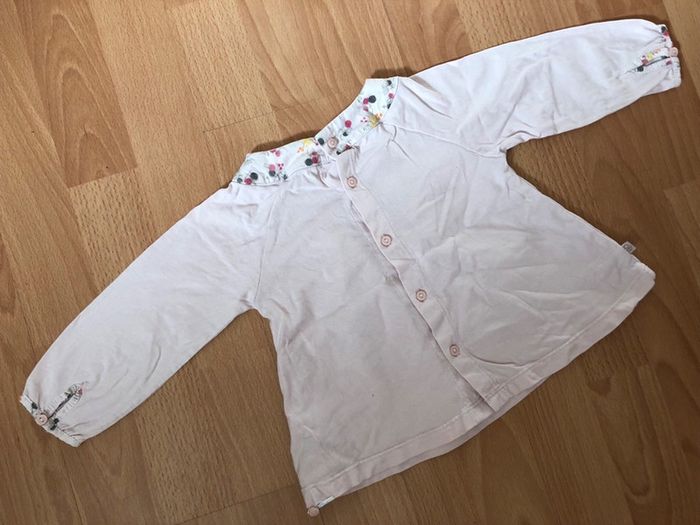 Beau T-shirt rose clair ML Obaïbi T. 12 mois fille TBE - photo numéro 2