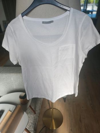 Lot de 2 t shirt neuf T.42