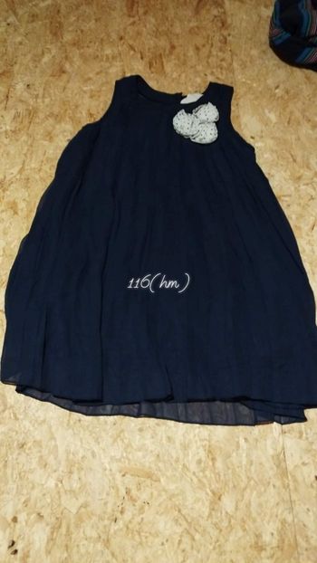 Robe taille 116.  6 ans