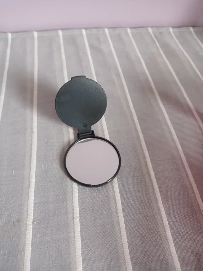 Miroir de poche - photo numéro 2