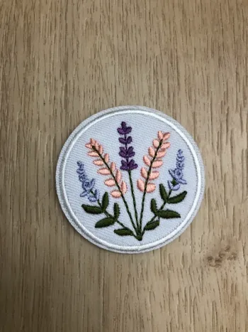 Écusson brodé fleur neuf