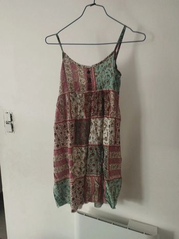 Robe courte à bretelles