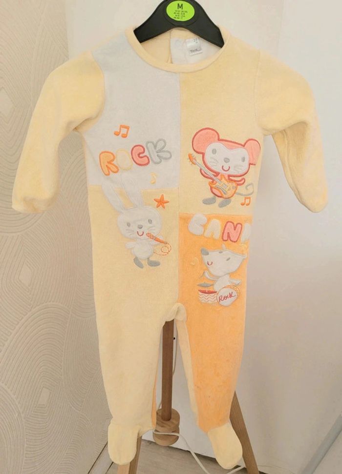 Pyjama velours 24 mois - photo numéro 2