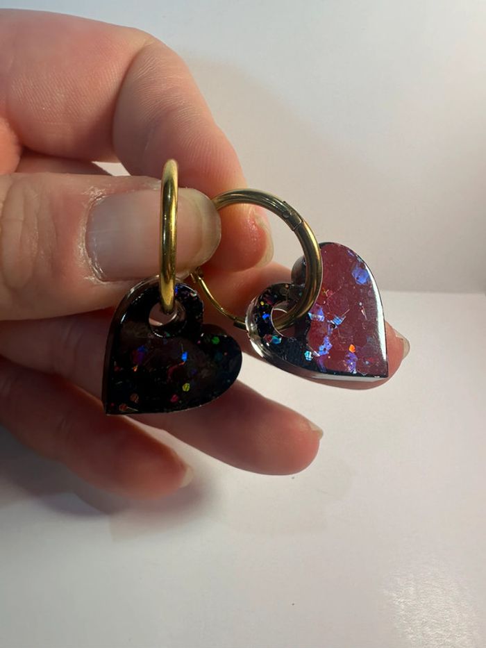 Boucles d’oreilles créoles cœur noirs - photo numéro 3