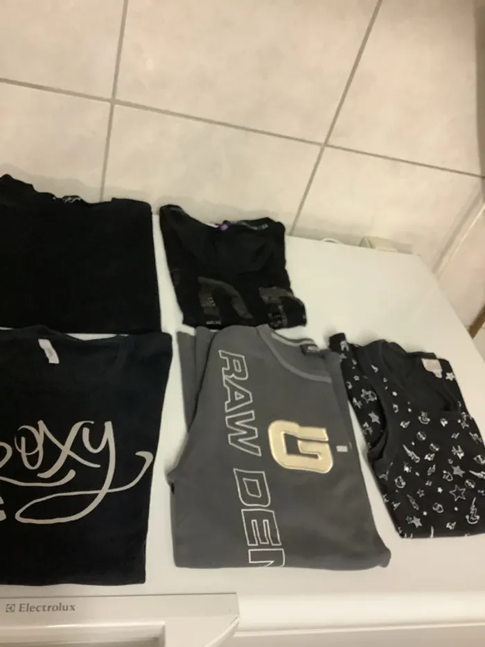 Lots 5€ le t shirts