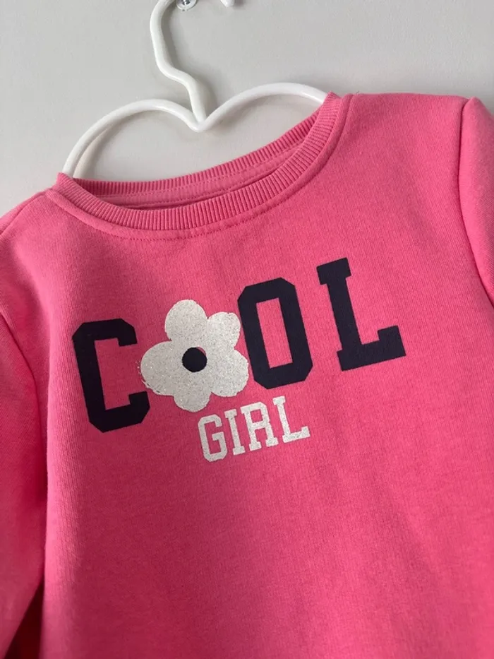 👚 pull hiver  tout chaud rose- 110cm- 5 ans orchestra - très bon état - photo numéro 2