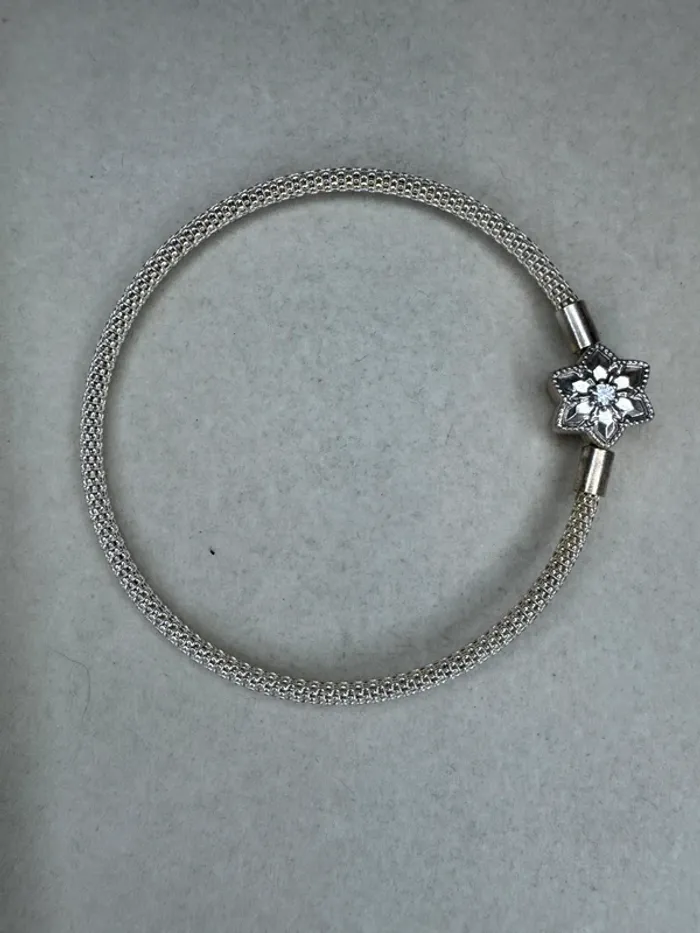 Bracelet Jonc Pandora Authentique Shine bright Taille 19