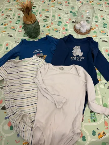 Bodies différentes marques 24 mois