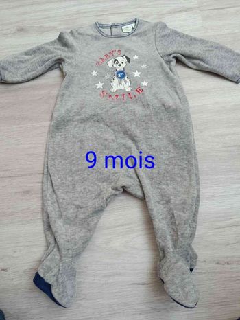 Pyjama velours Disney baby tbe 9 mois