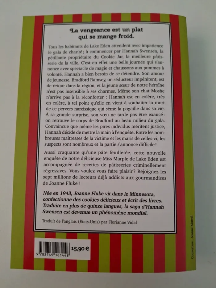 Livre Meutres et Chaussons aux Pommes - photo numéro 2