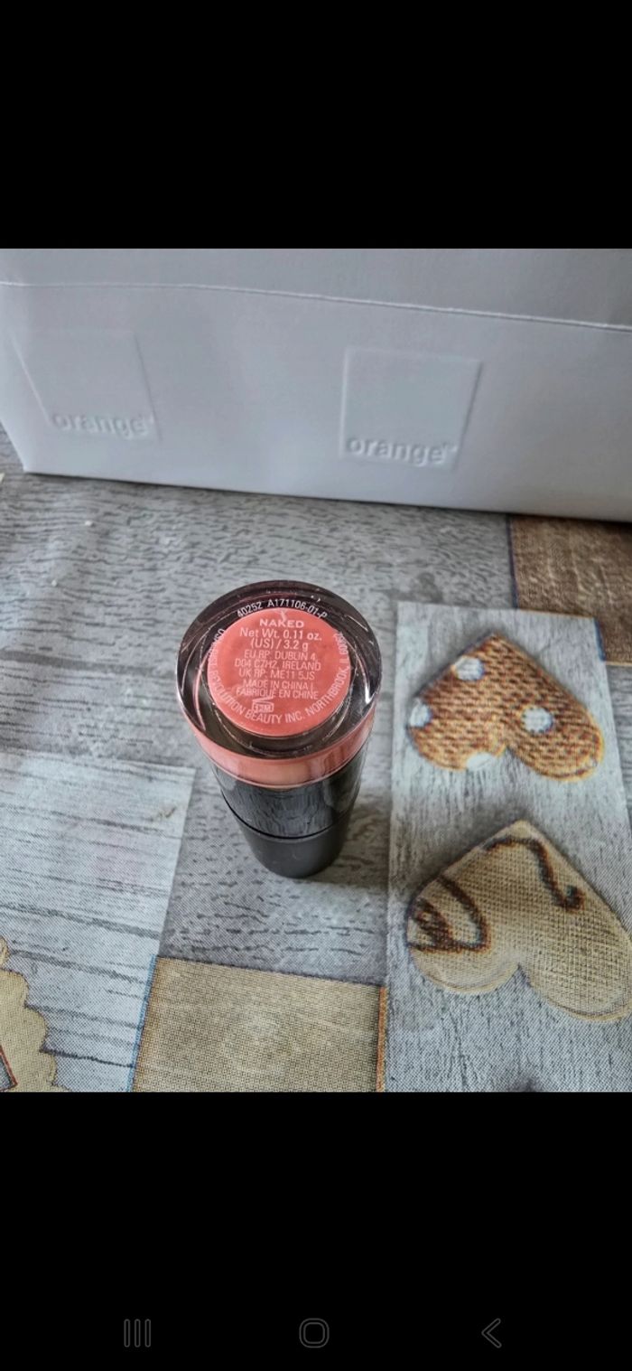 Rouge à lèvres - photo numéro 2
