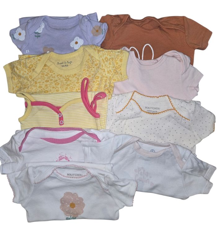 Lot bebe Fille 6 mois pyjama bodie - photo numéro 2