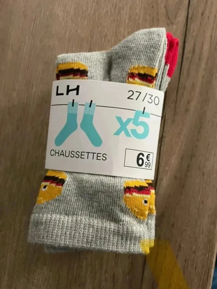 5 paires de chaussettes neuves taille 27/30