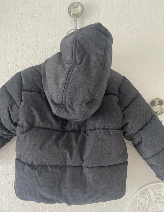 doudoune grise avec capuche In Extenso  18 mois - photo numéro 6