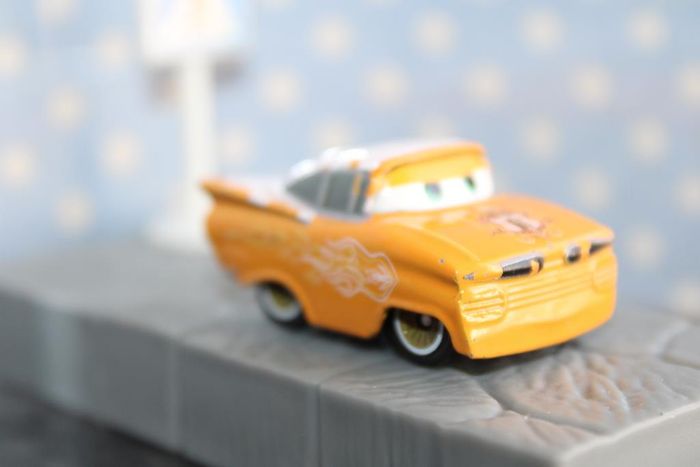 Disney pixar cars mini racer Ramone first version - photo numéro 7
