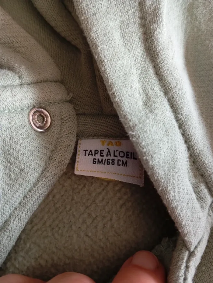 Sweat a capuche 6 mois - photo numéro 3