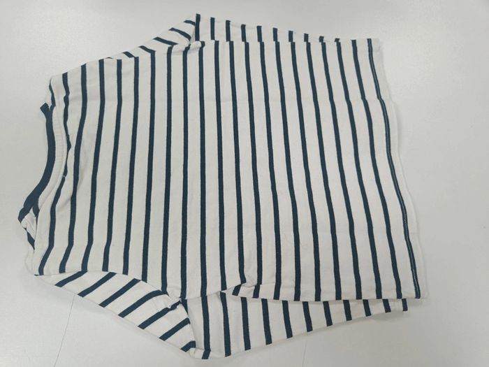 T shirt ML taille 6 ans - photo numéro 2