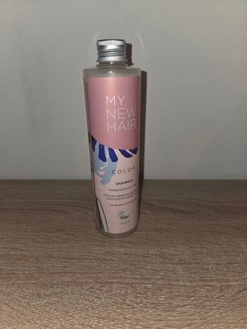 Shampoing My New Hair spécial cheveux colorés, neuf