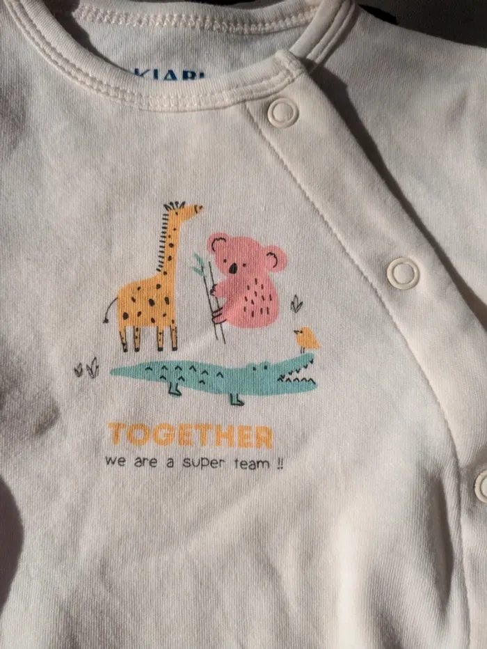 lot 3 pyjamas/ dors bien leger TBE - photo numéro 3