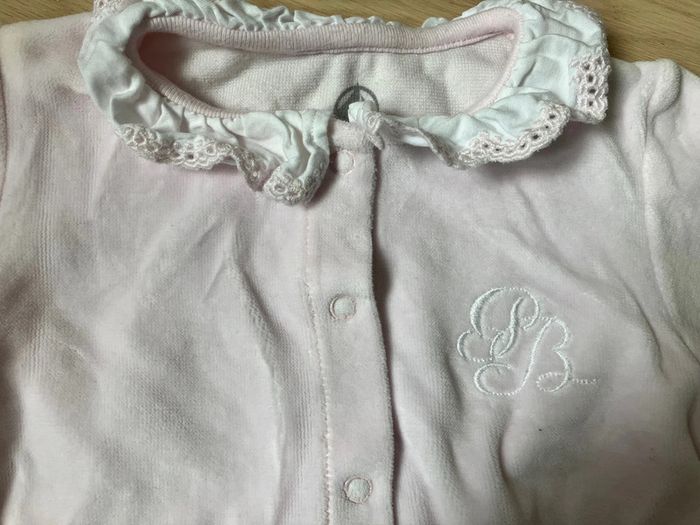 Très joli dors-bien rose avec col blanc fille 3 mois en velours Petit Bateau - photo numéro 2