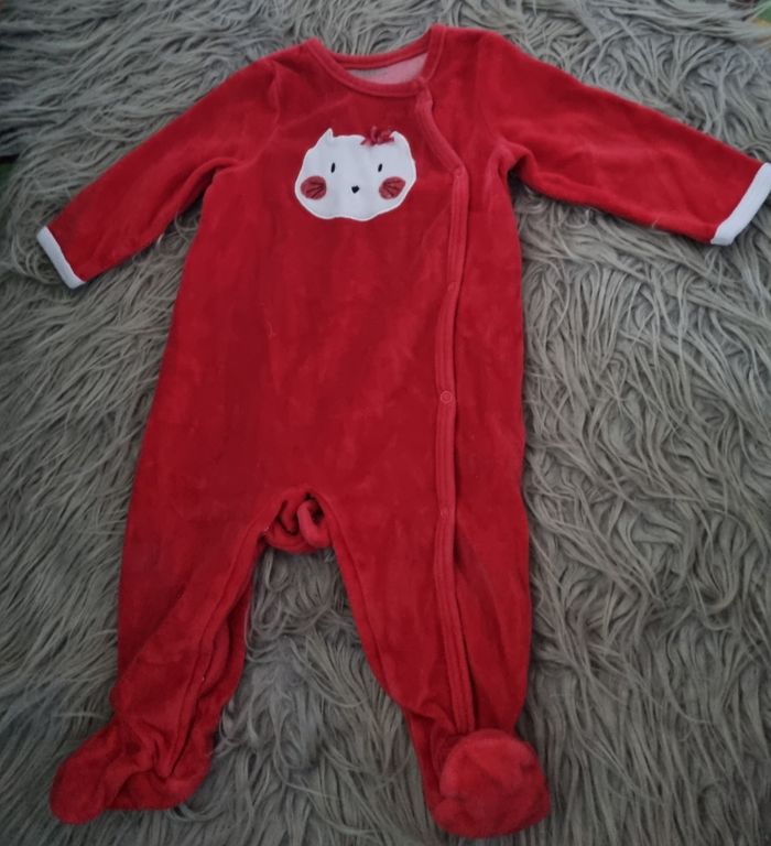 Grenouillère rouge avec tête de chat 9mois