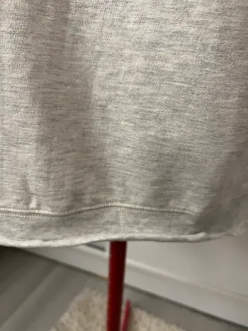 Sweat large gris clair col v P - photo numéro 3