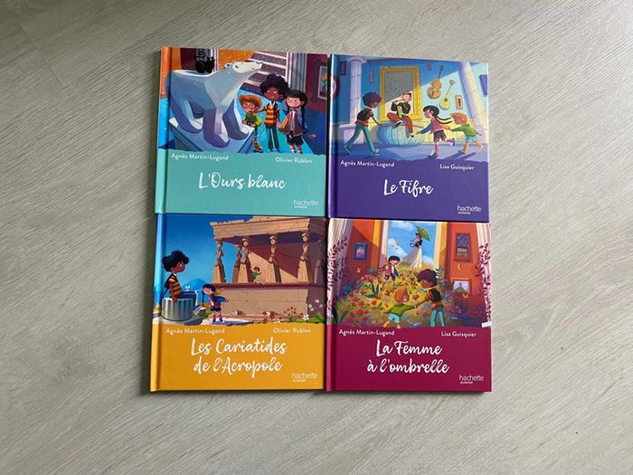 Lot de 4 livres mc do le musée magique