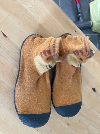 Chaussons chaussettes kiabi 27 28