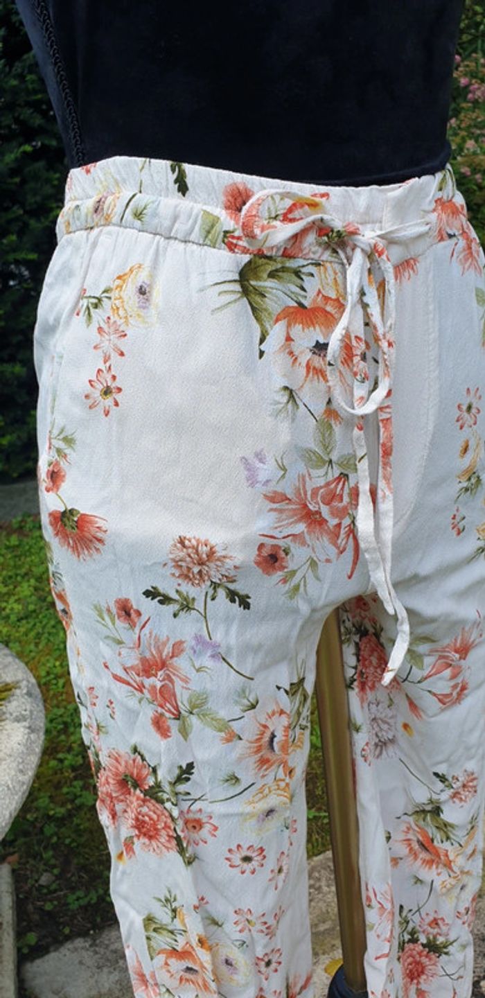 Pantalon fluide blancs fleuries "Zara" - photo numéro 3