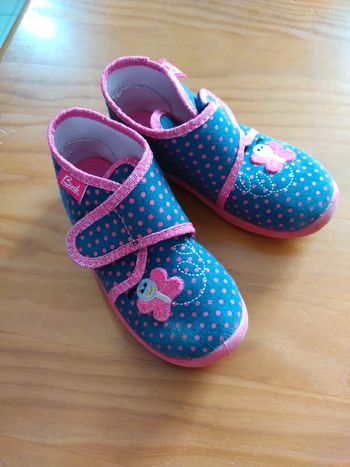 Chaussons fille taille 23 Beck