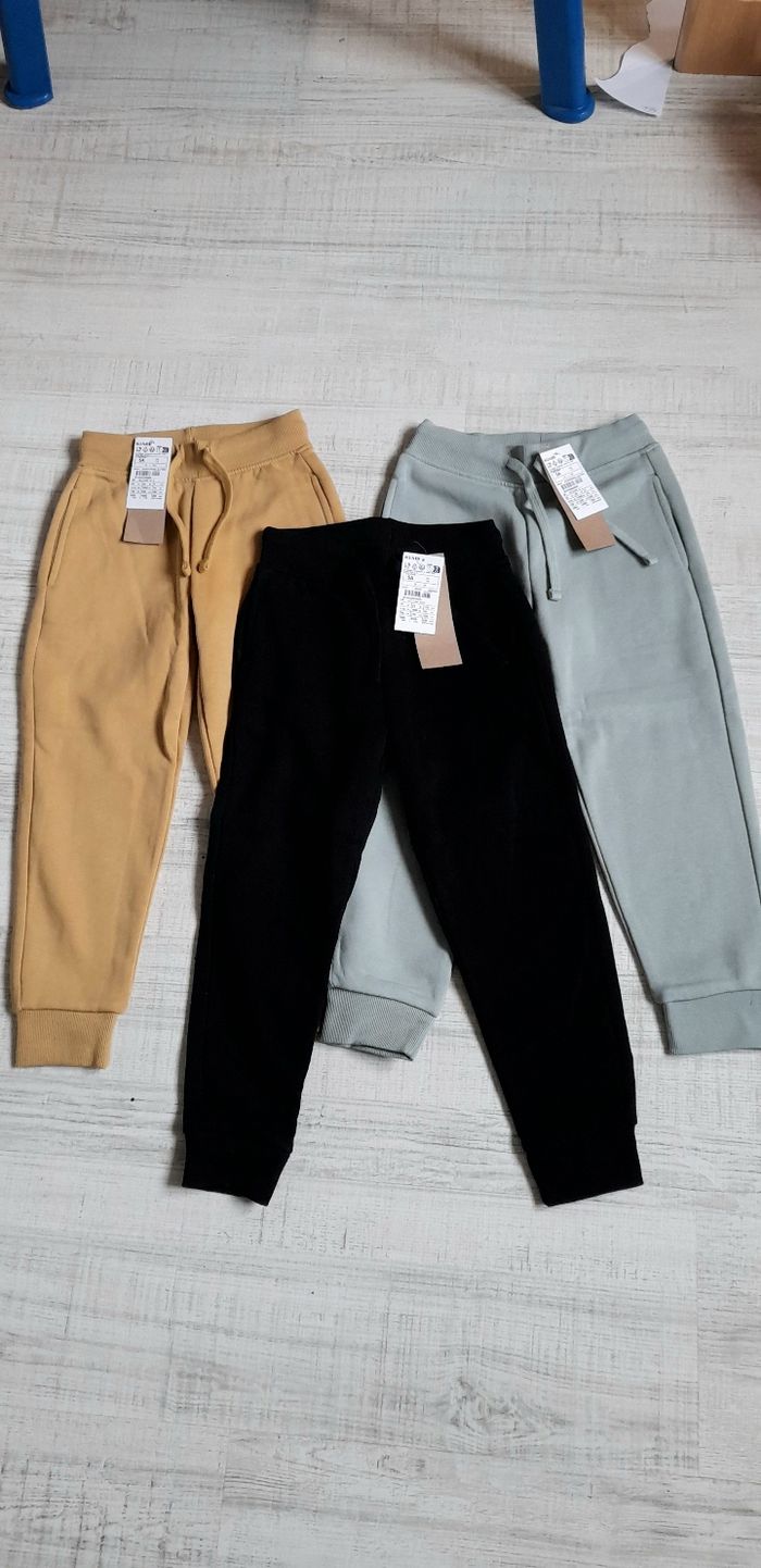 Lot de 3 jogging neufs