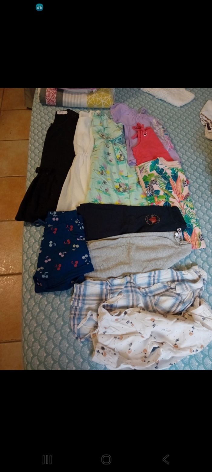 Lot de 11 vêtements 4 ans