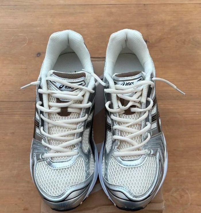 Asics Gel-Kayano 14 Noir Blanc Argent Taille 40 - photo numéro 5