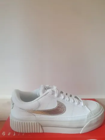 Nike Plateforme Legacy (36)