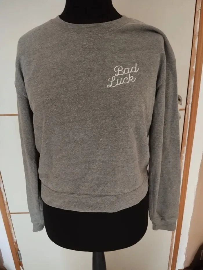 Pull taille L pull & bear