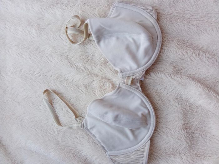 Soutien gorge crème - photo numéro 3