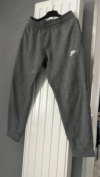 Pantalon de survêtement Nike taille M enfants