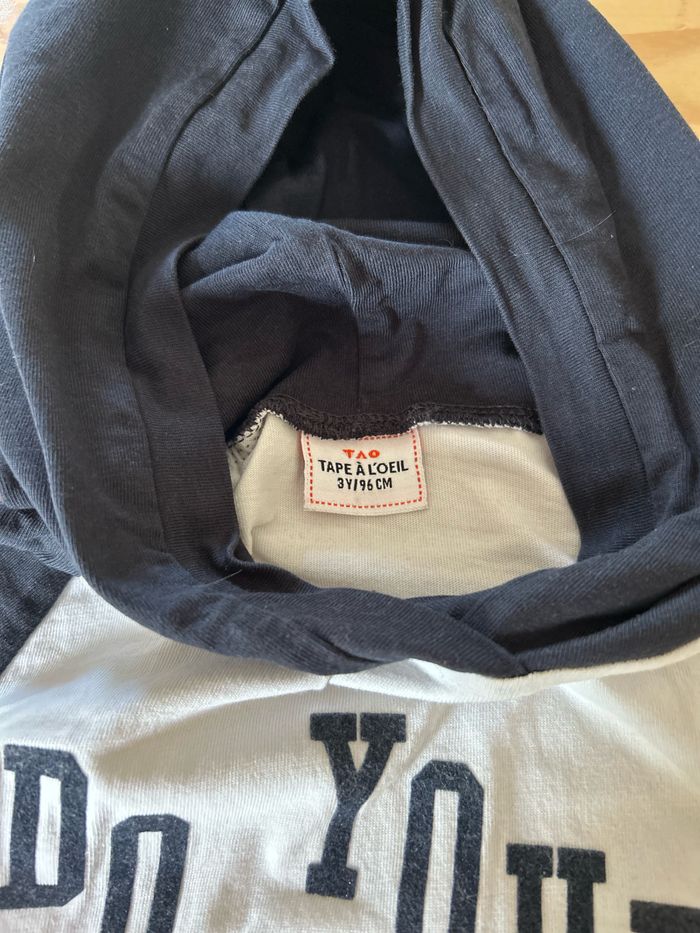 Pull à capuche tape à l’œil - photo numéro 2