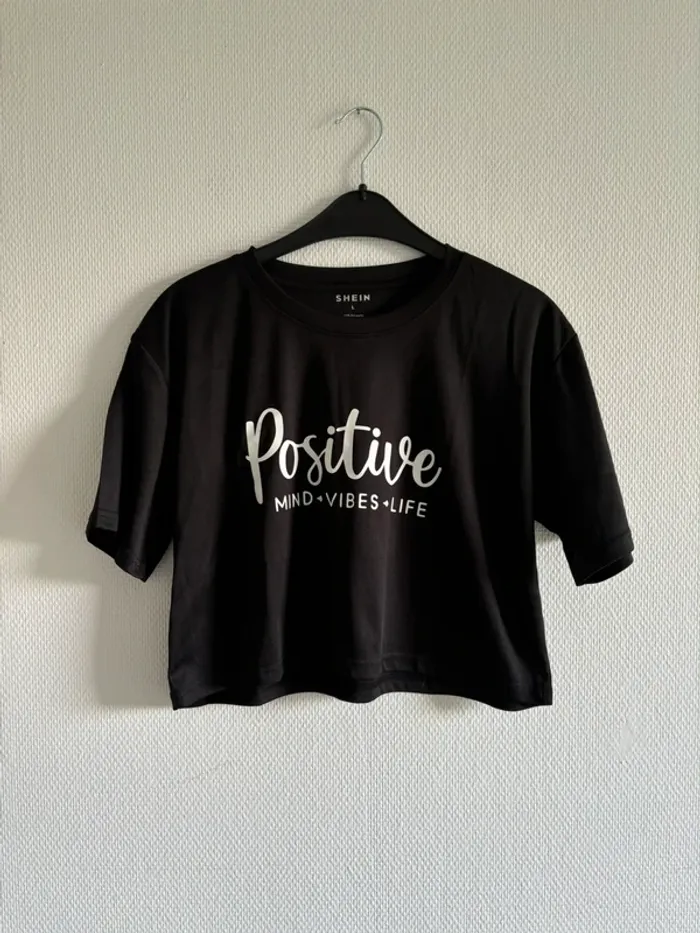 T shirt court polyester