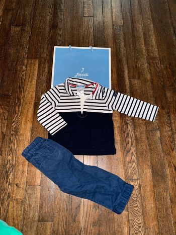 Marinière Jacadi (très bon état) et pantalon Jacadi (bon état, couleur un peu passée)  12 mois