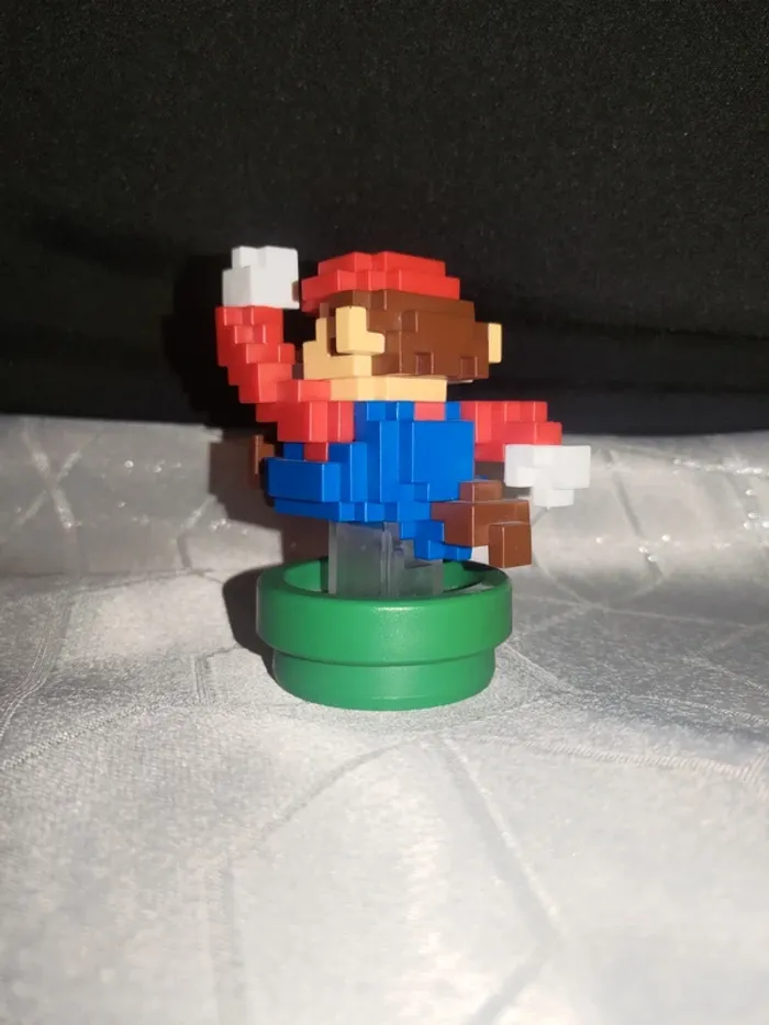 Figurine Amiibo Mario pixel 30th anniversary - photo numéro 2