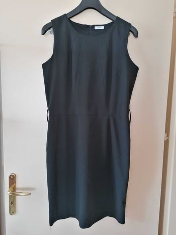 Robe tailleur noire