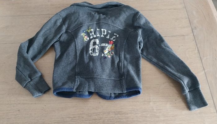 Gilet zippé fille 5ans en très bon état - photo numéro 2