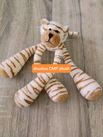 Doudou tigre longues pattes CMP