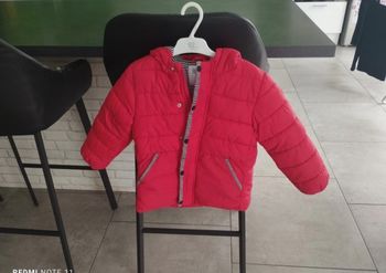Joli blouson obaibi taille 3 ans
