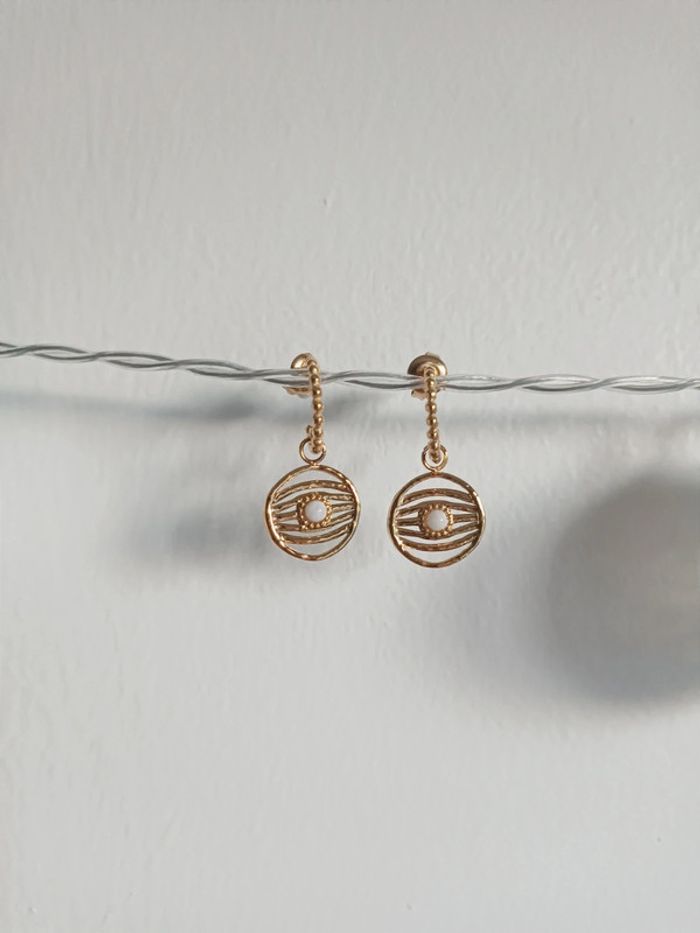 Boucles d'oreilles dorées en acier inoxydable pierre Agathe blanche Ikita Neuf - photo numéro 2